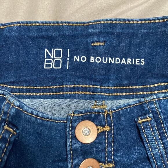 No boundaries shorts - Picture 3 of 3
